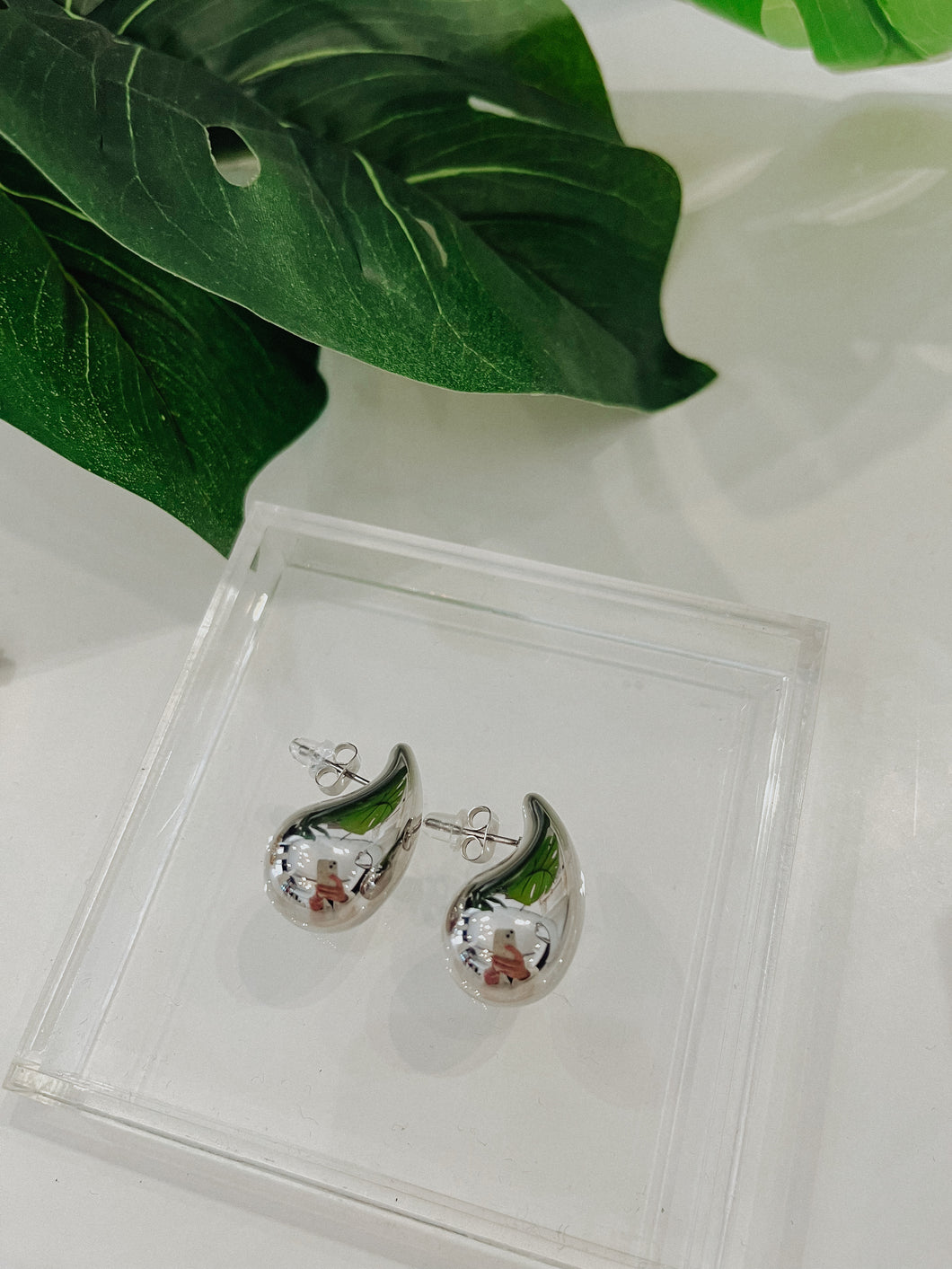 The “Mini Blair” waterdrop earrings