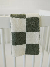 Load image into Gallery viewer, Mebie Baby - Plush Blanket - Green - Large
