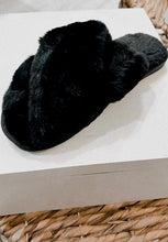 Load image into Gallery viewer, Cozy Vibes Slipper - Black
