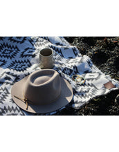 Load image into Gallery viewer, Modest Maverick - Tofino Beach Blanket - Isla
